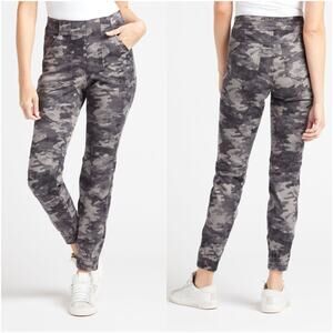 SPANX Stretch Twill Cargo Jogger in Blackwash Camo